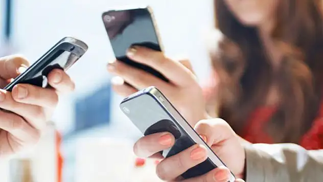 Dünyada kaç kişi cep telefonu kullanıyor?