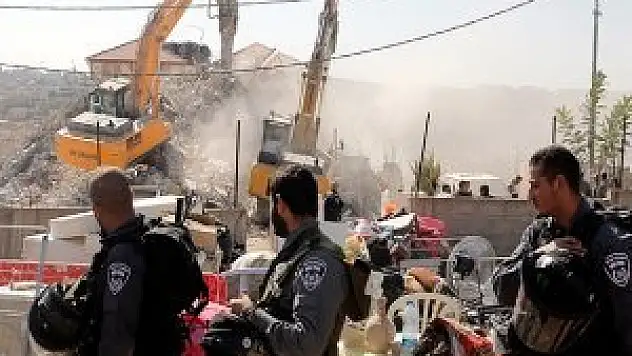 İsrail Filistinlilerin evlerini yıkmaya devam ediyor