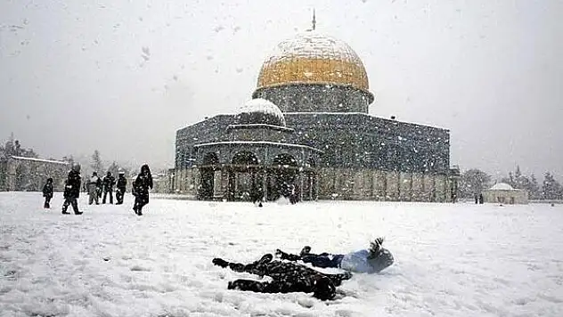 Kudüs'e kar düştü...