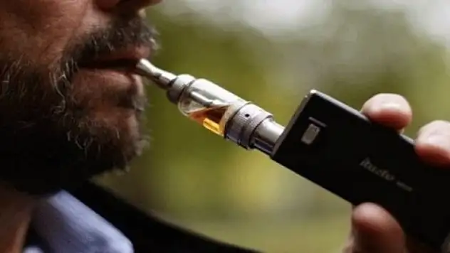 Elektronik sigaranın bir zararı daha çıktı!