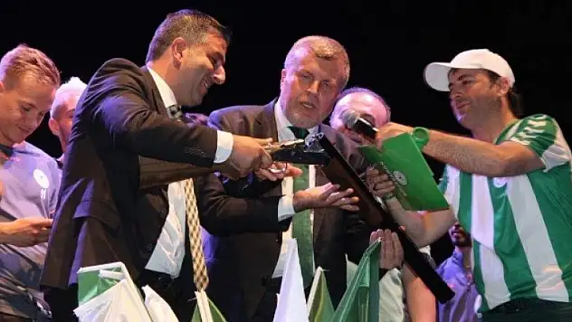 Başkan Ahmet Şan'dan mutlusu yok!