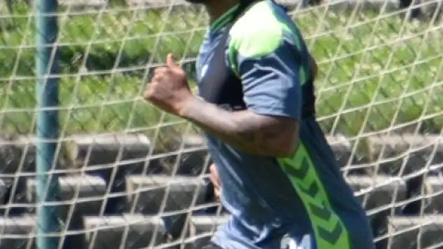 Ezekiel, kampa katıldı