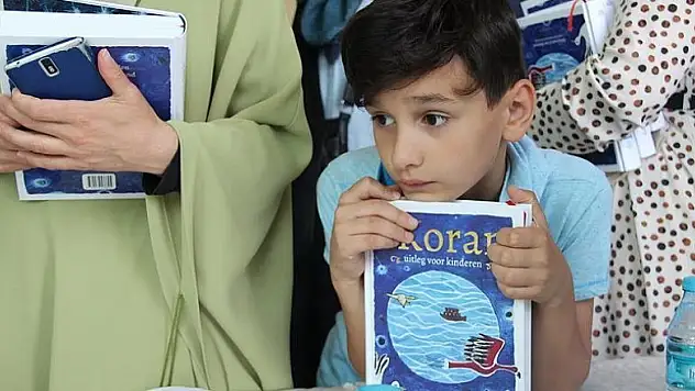 Hollanda'da çocuklar için Kur'an tefsiri