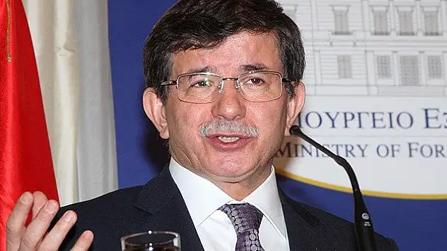 Kıbrıs sorunu süre tanımakla çözülemez