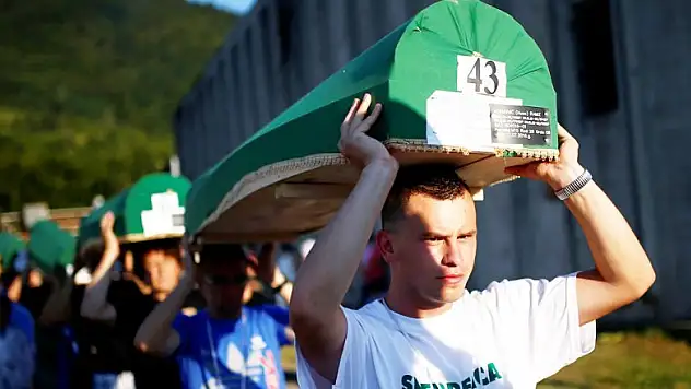 Srebrenitsa'yı unutma!