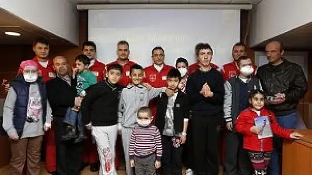 Yıldızlar Lösemili Çocukları Ağırladı