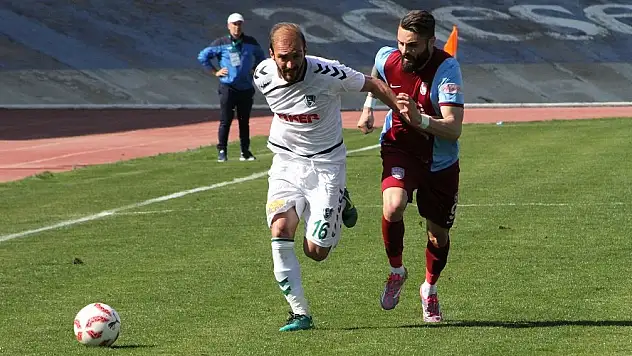 Anadolu Selçuk'tan Elazığspor'a gitti