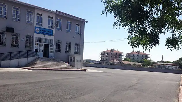 Karatay'da okul bahçeleri eğitime hazır