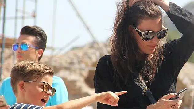 Liv Tyler Efes Antik Kenti'ni ziyaret etti