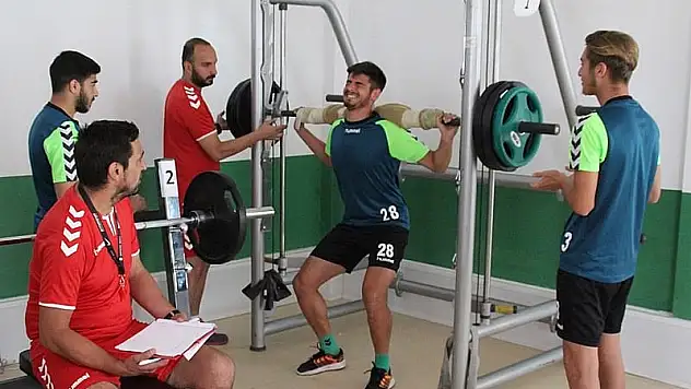 Yavru Kartal'a neşter vuruldu