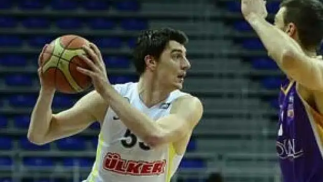 F.Bahçe Ülker-Royal Halı Gaziantep: 81-66