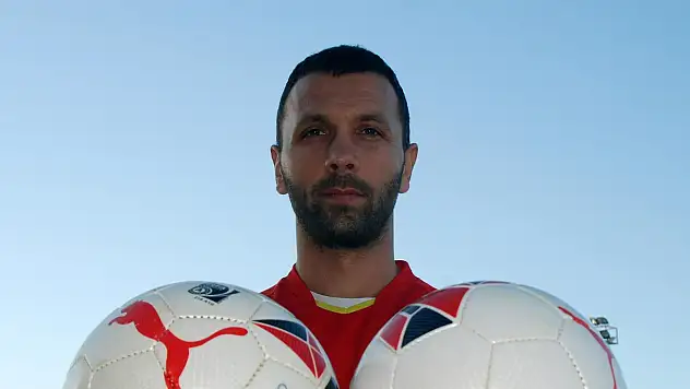 Konyaspor'un eski kalecisine FETÖ gözaltısı