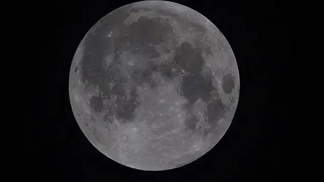 Ay tozu açık artırmaya çıkarılacak