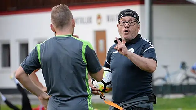 Konyaspor, Reşit Akçay'ın sistemine alışmaya çalışıyor