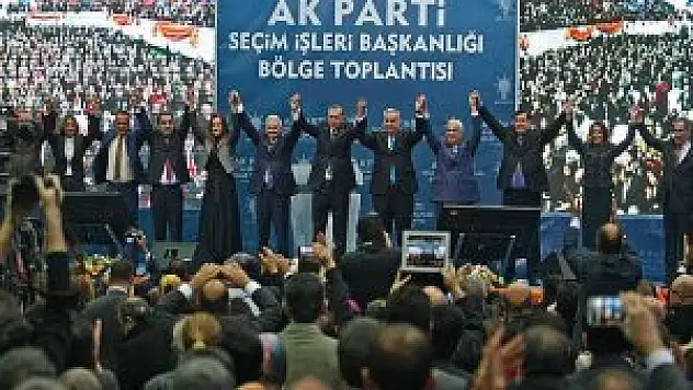 AK Parti 81 ilin belediye başkan adaylarını açıkladı