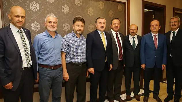 Konyaspor yönetiminden Bakan Bak'a ziyaret