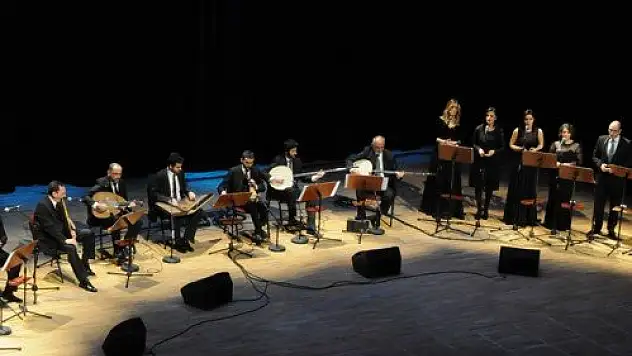 Bu da Mevlana konseri...