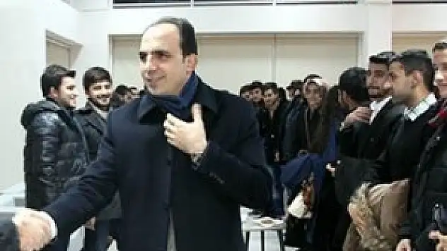 Altay, Vanlı öğrencilerle buluştu