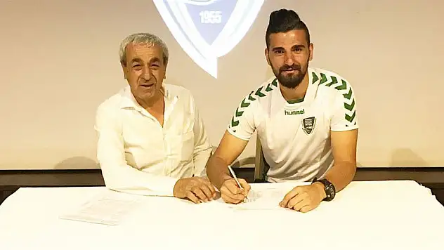 Anadolu Selçukspor, Ahmet Önay'la sözleşme imzaladı