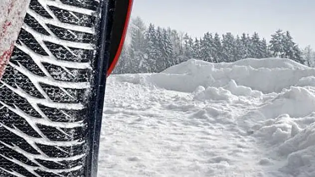 Kış lastiği artık otomobillerde de zorunlu