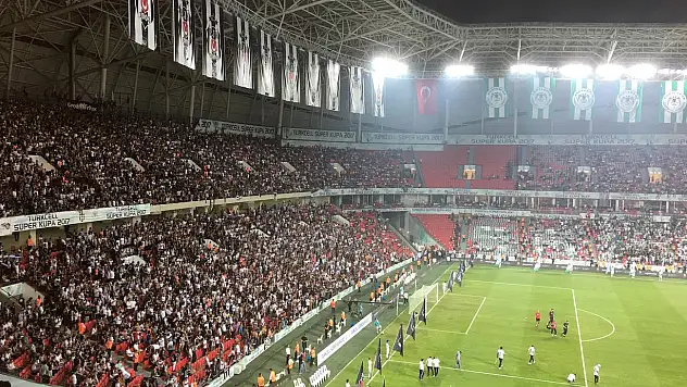Beşiktaşlı taraftarlardan Konya'ya ağır hakaretler!