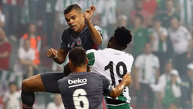 Pepe, çok üzülüyor!