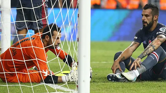 Serkan Kırıntılı kalesinde devleşti