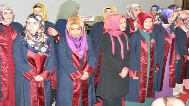 İlahiyat mezunlarına müjde: Yürürlüğe girdi