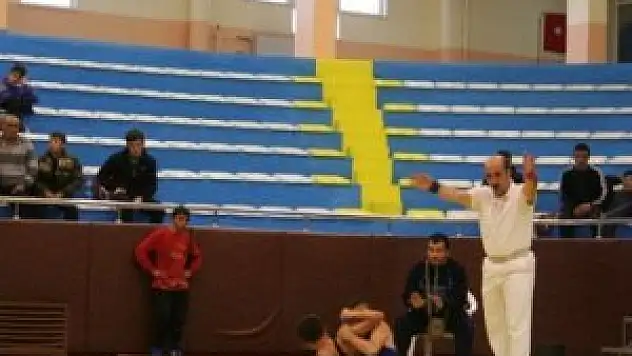 Yıldızlar Güreş Liglerine Terfi Müsabakaları Konya'da
