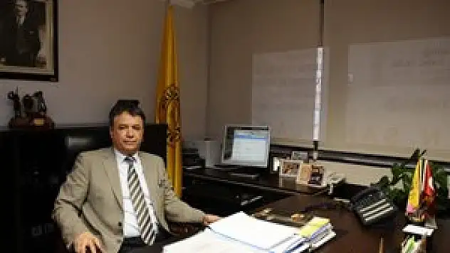 Milli Kütüphane Başkanı'na gözaltı