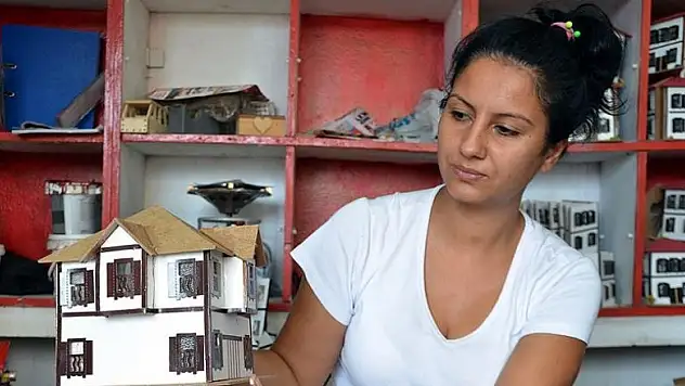 Merakla başladığı maket yapımı ekmek kapısı oldu