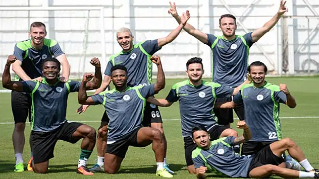 Konyaspor'un antrenmanında neşeli anlar