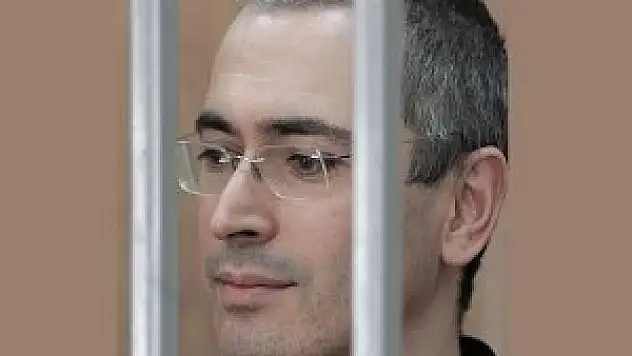Putin Hodorkovski'yi affetti