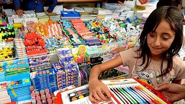 Velilere 'Okul alışverişine çocuklarla gitmeyin' önerisi