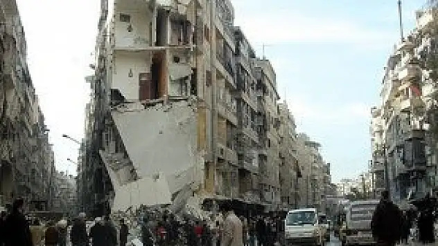 Esed güçleri ağır silahlarla saldırdı