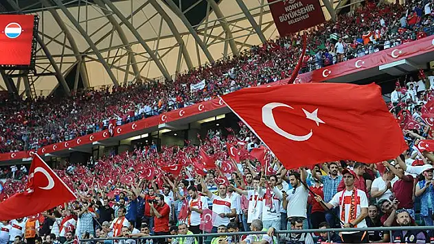 Konyaspor, 42 bin bayrak dağıtacak