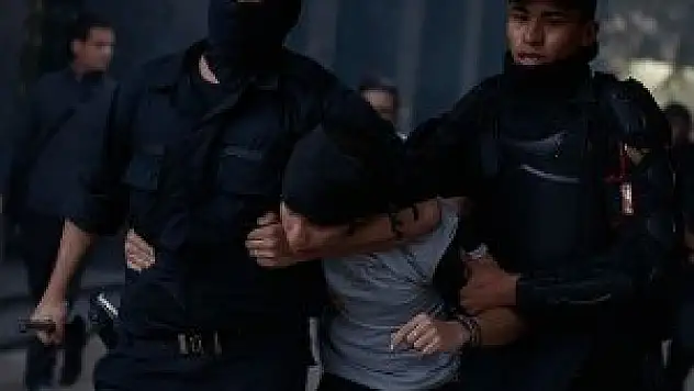 Mısır'da 'devrimin aktörlerine' hapis cezası