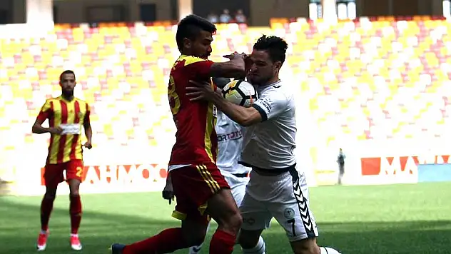 Konyaspor'da ilk değişiklik zorunlu oldu