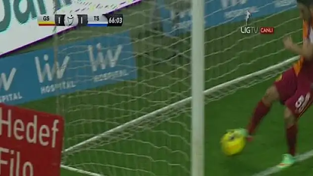 Arena'da top çizgiyi geçti mi?