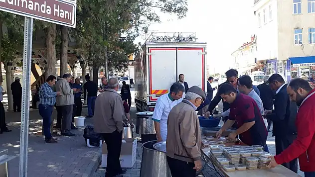 Altınekin Ziraat Odası'ndan aşure ikramı