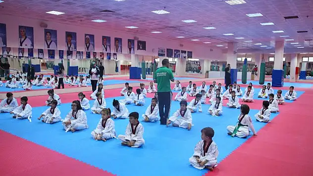 Selçuklu, kış spor okulları başladı