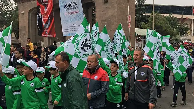 Minik Kartallar renk kattı