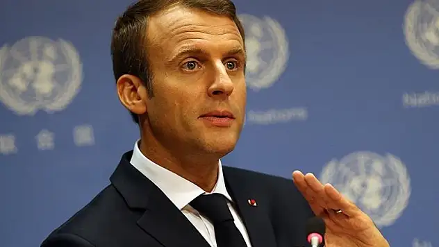 Macron: Türkiye'deki sığınmacı konusu çok kritik