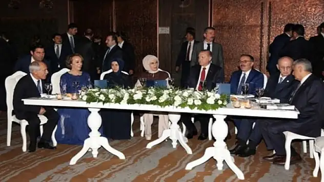 Nikahlarına devletin zirvesi şahitlik etti