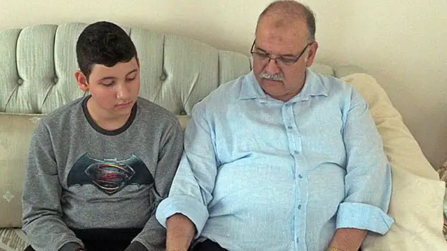 'Haç' işaretli ders kitabı velilerin tepkisini çekti