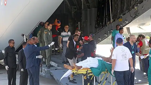 Somali'den 40 yaralı Türkiye'ye gönderildi