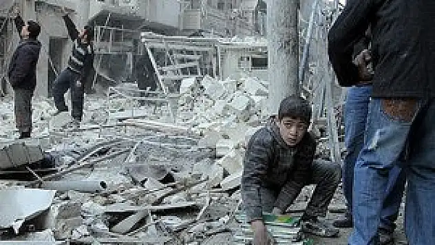 Halep'te hava saldırısı: 30 ölü