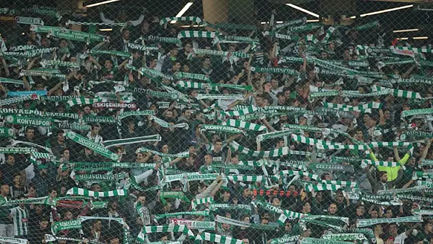 Konyaspor taraftarı yönetimi istifaya çağırdı!