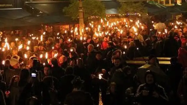 Solingen kurbanları Hollanda'da anıldı