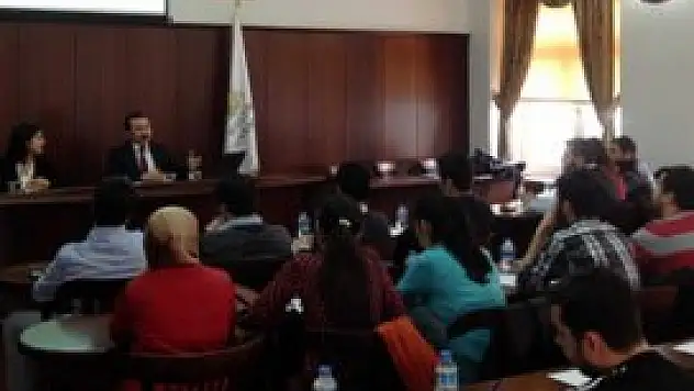 'Her yönetici lider, her lider de yönetici olamaz'